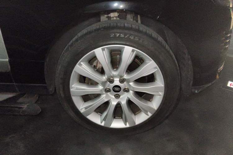 Used Land Rover Range 2016 3.0 SC V6 Vogue Extended Version Right Front Wheel Hub