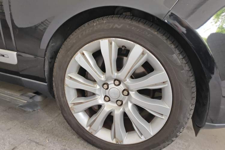 Used Land Rover Range 2016 3.0 SC V6 Vogue SE Long-Wheelbase Edition Right Front Wheel Hub