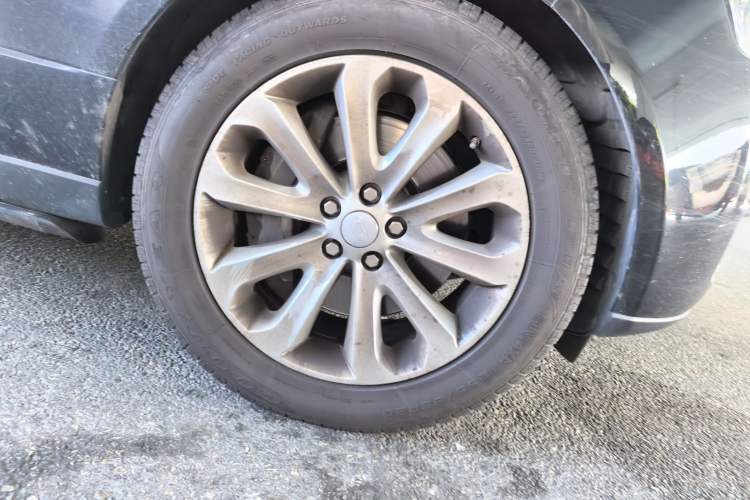 Used Land Rover Range 2016 3.0 SC V6 Vogue Extended Version Right Front Wheel Hub