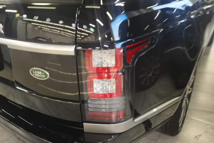 Used Land Rover Range 2016 3.0 SC V6 Vogue SE Long-Wheelbase Edition Right Rear Taillight