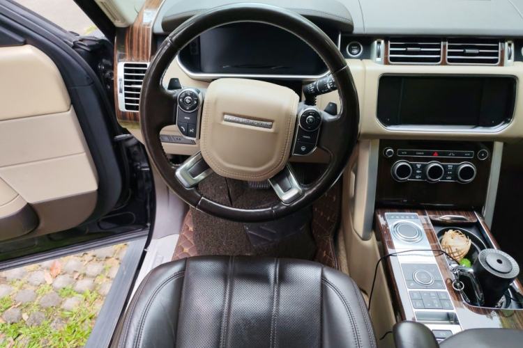 Used Land Rover Range 2016 3.0 SC V6 Vogue SE Long-Wheelbase Edition Steering Wheel