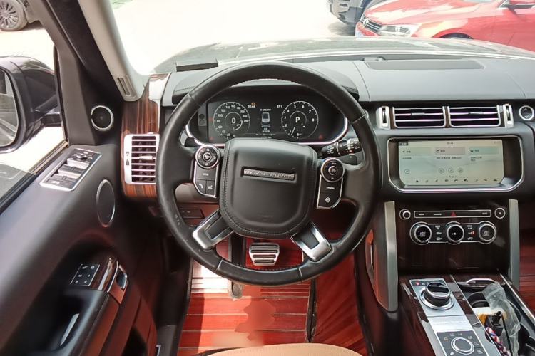 Used Land Rover Range 2016 3.0 SC V6 Vogue Extended Version Steering Wheel