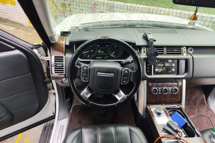 Used Land Rover Range 2016 3.0 SC V6 Vogue Extended Version Steering Wheel