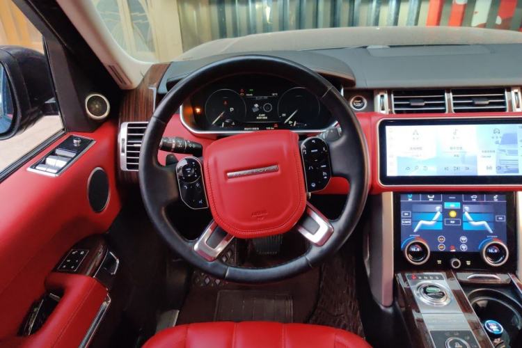 Used Land Rover Range 2016 3.0 SC V6 Vogue Steering Wheel