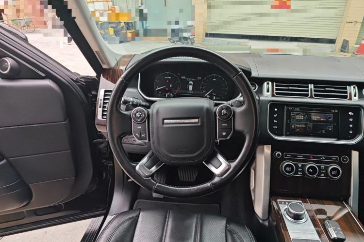 Used Land Rover Range 2016 3.0 SC V6 Vogue Extended Version Steering Wheel