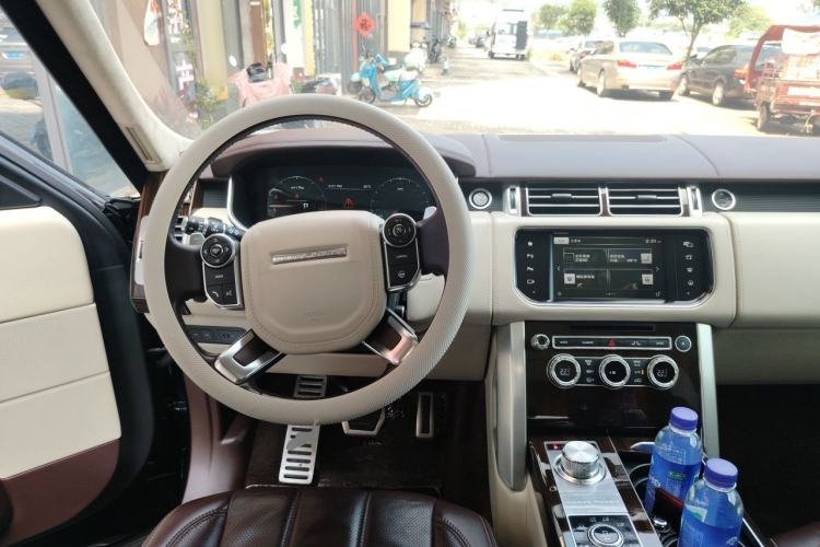 Used Land Rover Range 2016 5.0 SC V8 AB Prestige Extended Version Steering Wheel