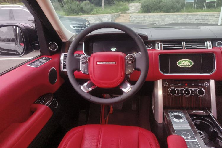 Used Land Rover Range 2016 3.0 SC V6 Vogue Extended Version Steering Wheel