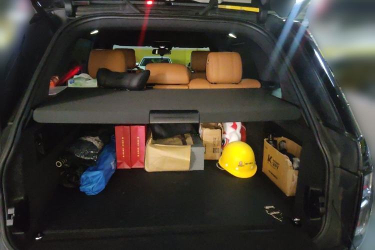 Used Land Rover Range 2016 3.0 SC V6 Vogue Extended Version Trunk