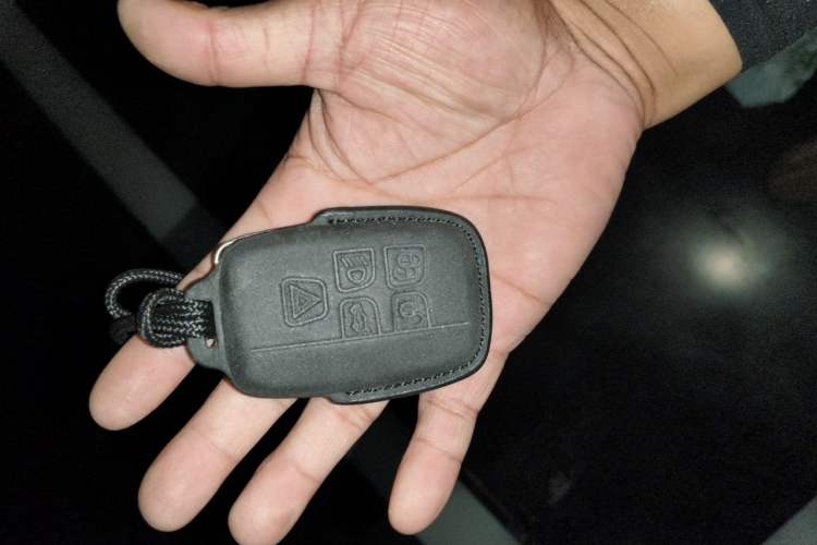 Used Land Rover Range 2016 3.0 SC V6 Vogue Extended Version Vehicle Key
