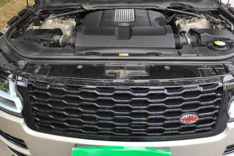 Used Land Rover Range 2016 3.0 SC V6 Vogue SE Long-Wheelbase Edition Engine Bay