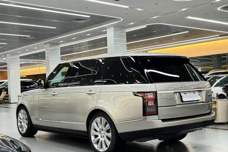 Used Land Rover Range 2016 3.0 SC V6 Vogue SE Long-Wheelbase Edition Exterior 2