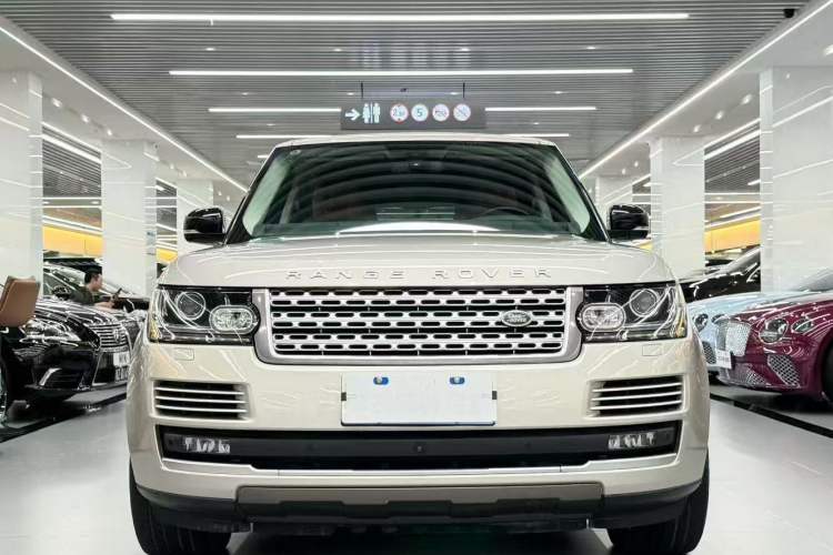 Used Land Rover Range 2016 3.0 SC V6 Vogue SE Long-Wheelbase Edition Exterior 4