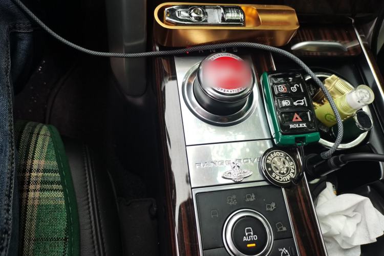 Used Land Rover Range 2016 3.0 SC V6 Vogue SE Long-Wheelbase Edition Gear Lever