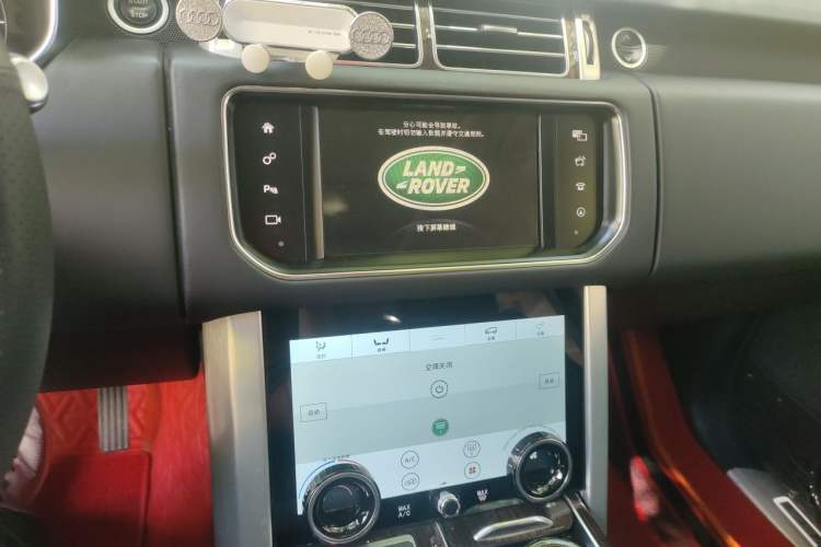 Used Land Rover Range 2016 3.0 SC V6 Vogue Extended Version Audio And AC Panel