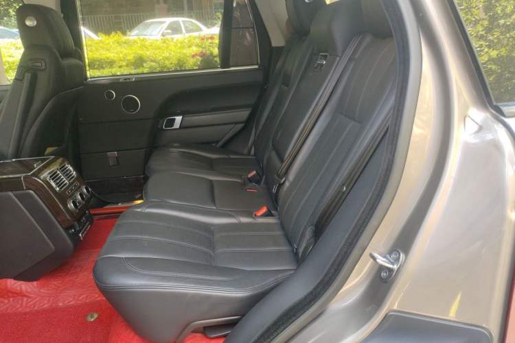 Used Land Rover Range 2016 3.0 SC V6 Vogue Extended Version Left Rear Seat
