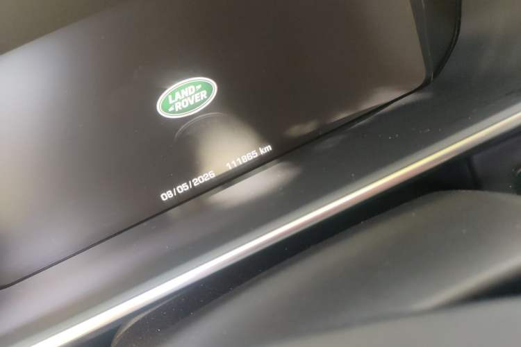 Used Land Rover Range 2016 3.0 SC V6 Vogue Extended Version Odometer Close Up