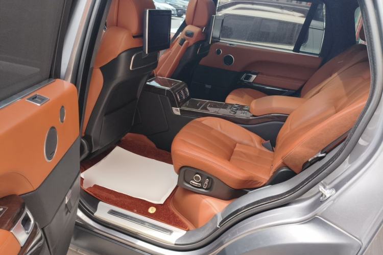 Used Land Rover Range 2016 3.0 SC V6 Vogue SE Prestige Extended-Wheelbase Model Left Rear Seat