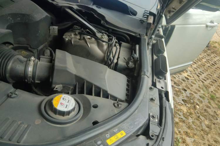 Used Land Rover Range 2016 3.0 SC V6 Vogue Engine Bay Left
