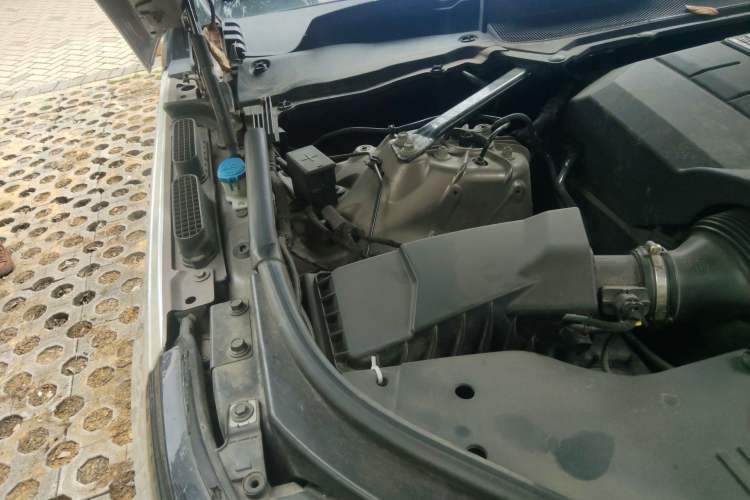 Used Land Rover Range 2016 3.0 SC V6 Vogue Engine Bay Right