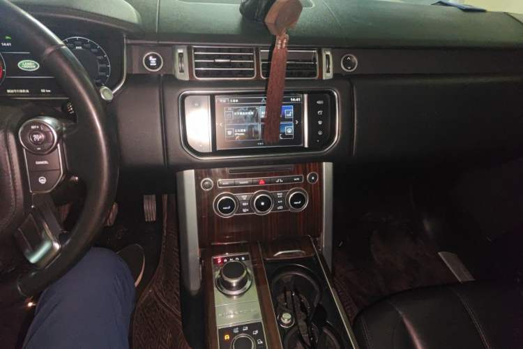 Used Land Rover Range  Audio And AC Panel