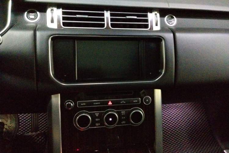 Used Land Rover Range 2016 3.0 SC V6 Vogue Audio And AC Panel