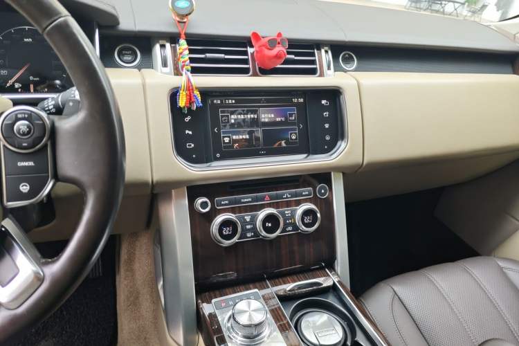 Used Land Rover Range 2016 3.0 SC V6 Vogue Audio And AC Panel