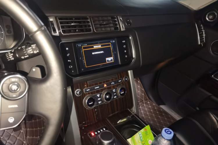 Used Land Rover Range  Audio And AC Panel