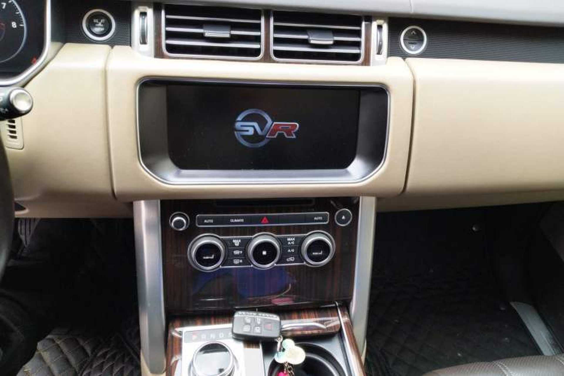 Used Land Rover Range 2016 3.0 SC V6 Vogue Audio And AC Panel