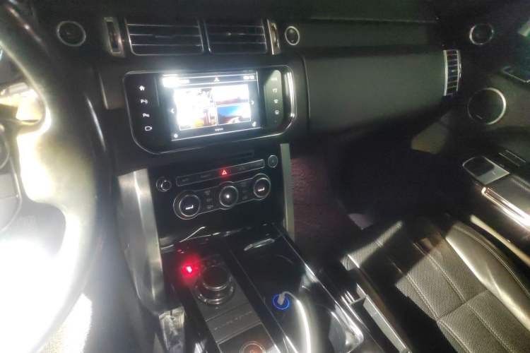 Used Land Rover Range  Audio And AC Panel