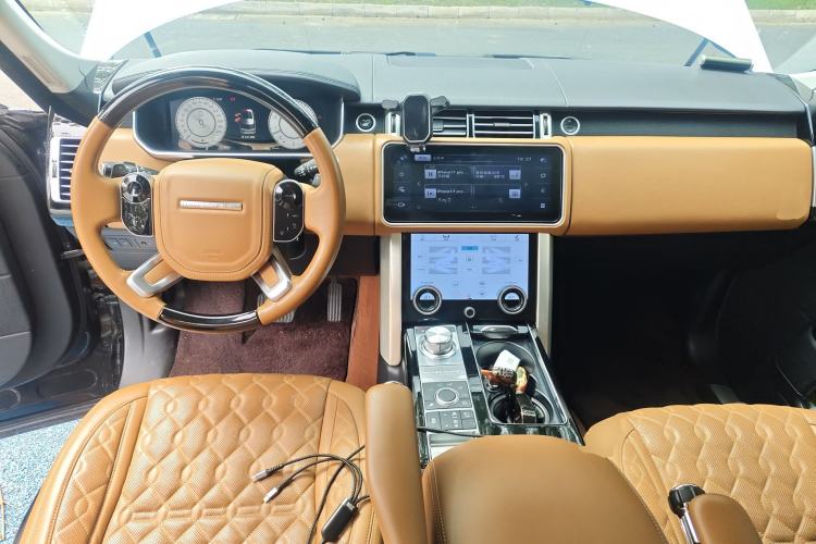 Used Land Rover Range 2016 3.0 SC V6 Vogue Extended Version Center Console