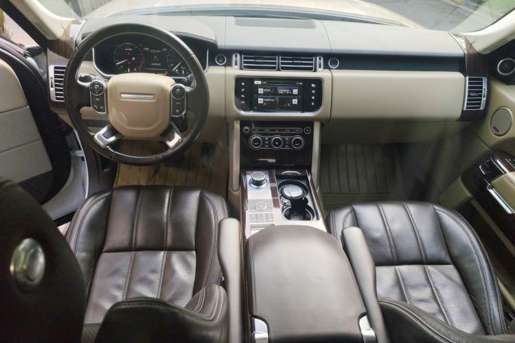 Used Land Rover Range 2016 3.0 SC V6 Vogue SE Long-Wheelbase Edition Center Console