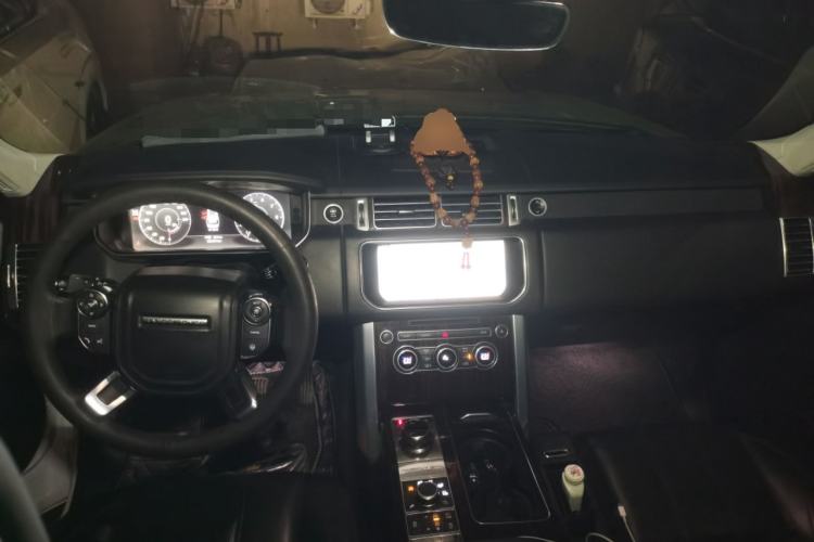 Used Land Rover Range 2016 3.0 SC V6 Vogue Center Console