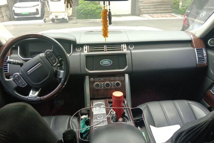 Used Land Rover Range  Center Console