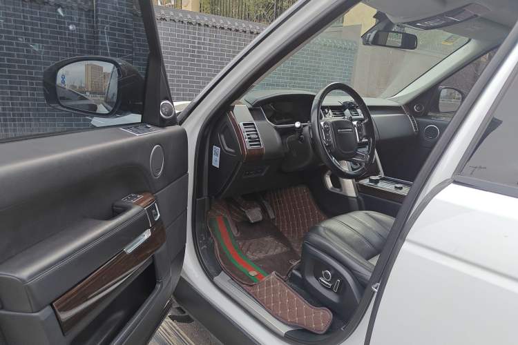 Used Land Rover Range 2016 3.0 SC V6 Vogue Extended Version Driver Seat