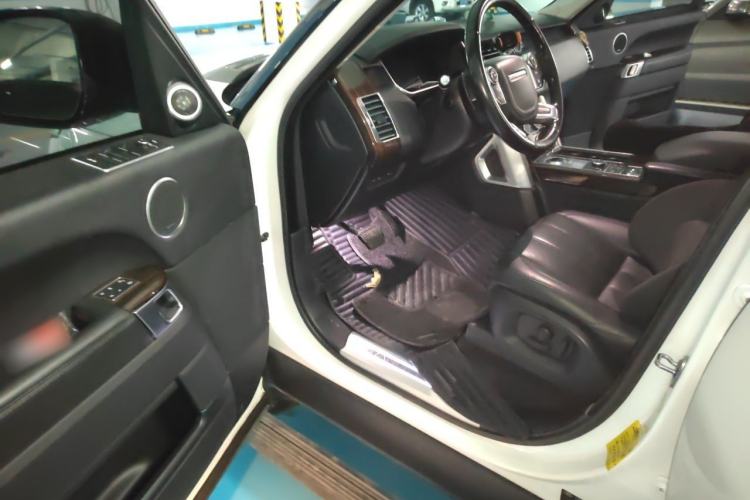 Used Land Rover Range 2016 3.0 SC V6 Vogue Extended Version Driver Seat