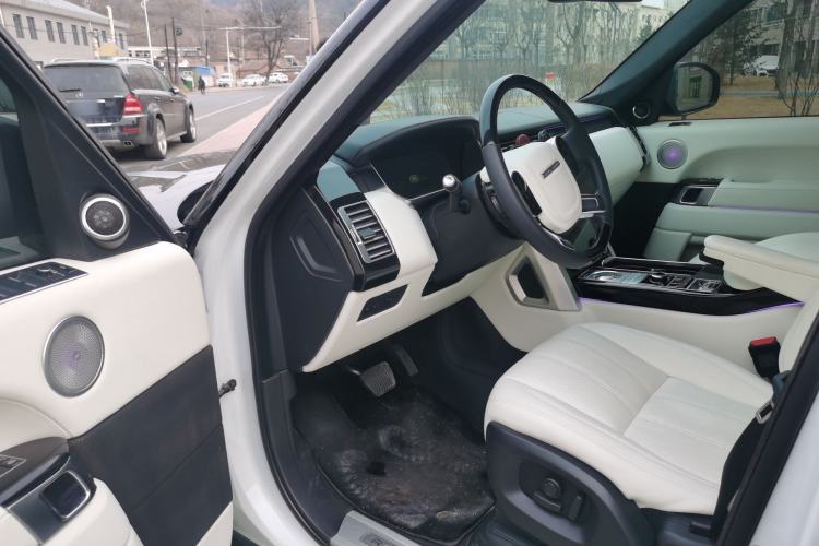 Used Land Rover Range 2016 3.0 SC V6 Vogue Extended Version Driver Seat