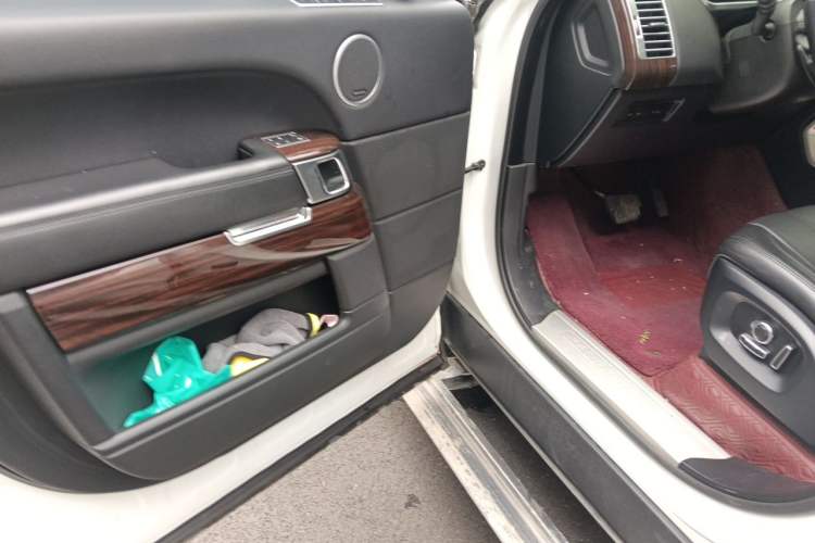 Used Land Rover Range  Driver Seat