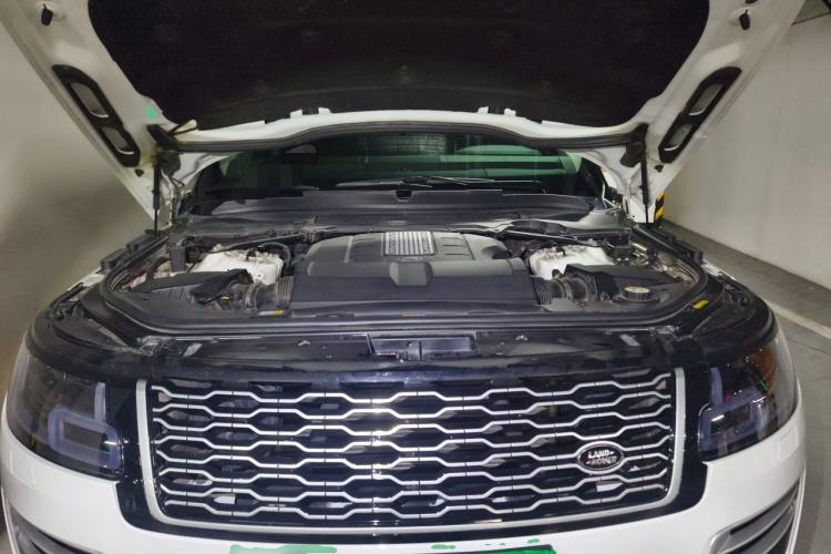 Used Land Rover Range 2016 3.0 SC V6 Vogue Extended Version Engine Bay
