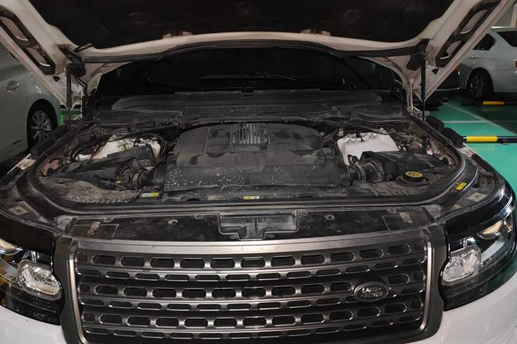 Used Land Rover Range 2016 3.0 SC V6 Vogue Engine Bay