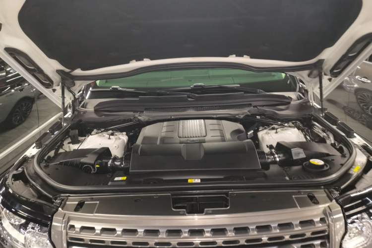 Used Land Rover Range 2016 3.0 SC V6 Vogue Engine Bay