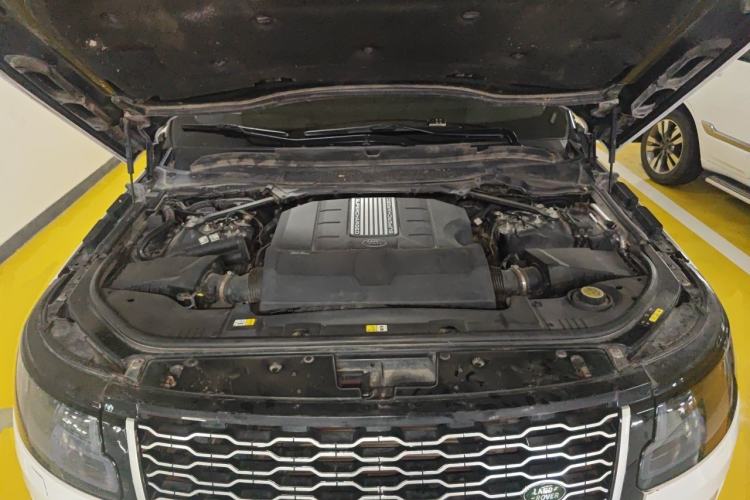 Used Land Rover Range  Engine Bay