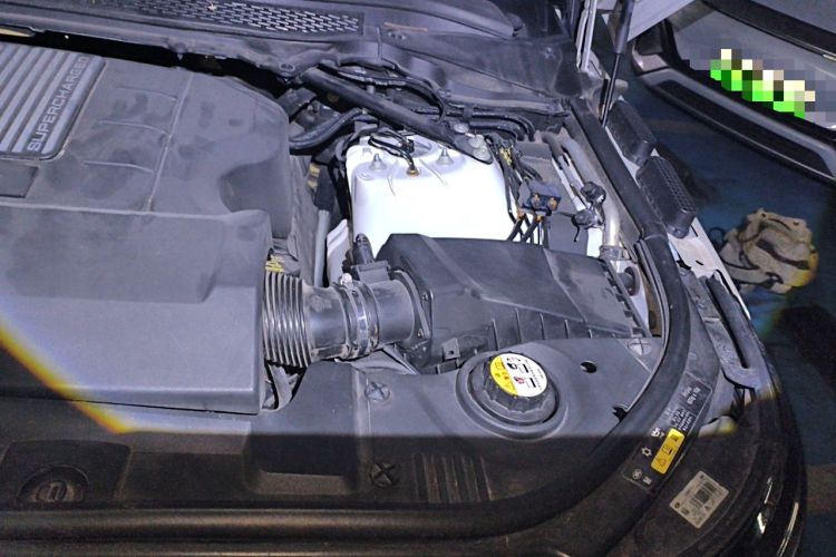 Used Land Rover Range 2016 3.0 SC V6 Vogue Engine Bay Left