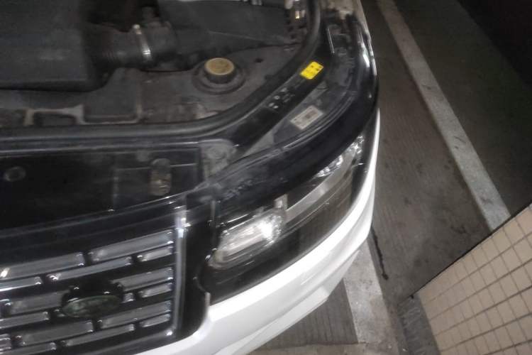 Used Land Rover Range  Engine Bay Left