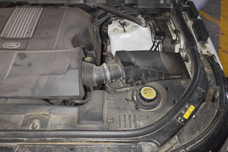 Used Land Rover Range 2016 3.0 SC V6 Vogue Engine Bay Left