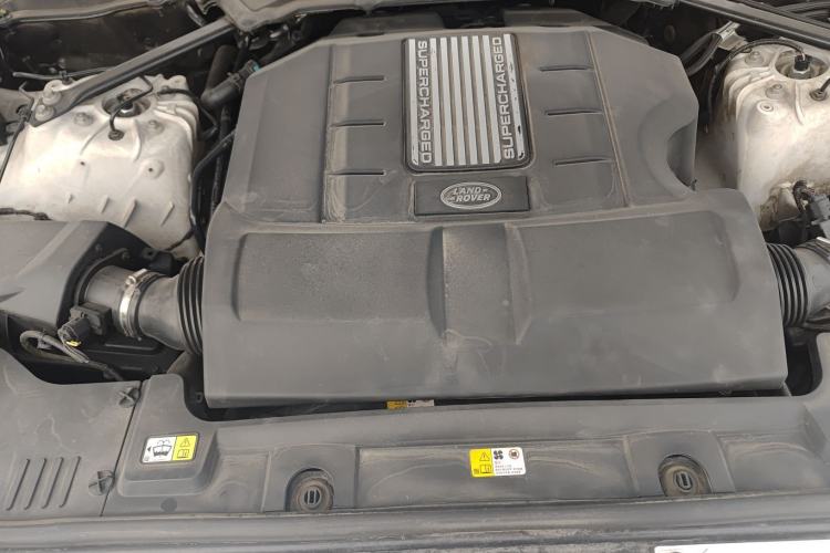 Used Land Rover Range 2016 3.0 SC V6 Vogue Extended Version Engine Bay
