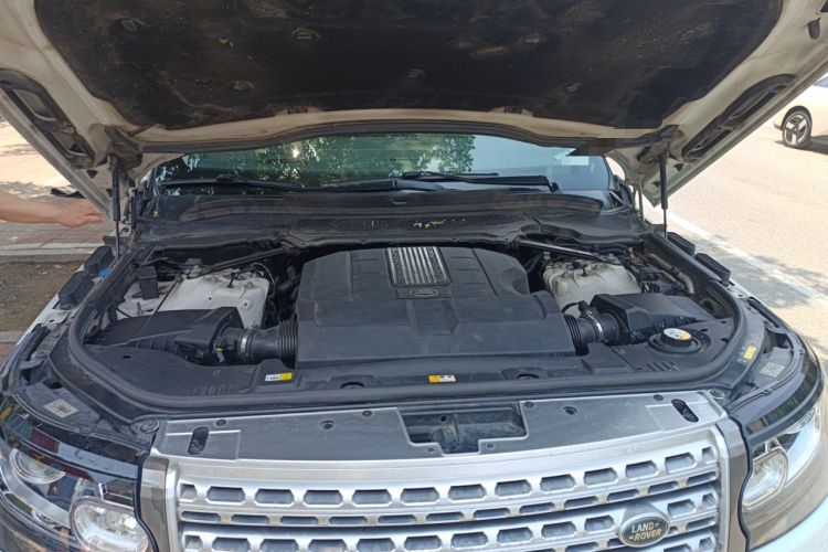 Used Land Rover Range 2016 3.0 SC V6 Vogue SE Long-Wheelbase Edition Engine Bay
