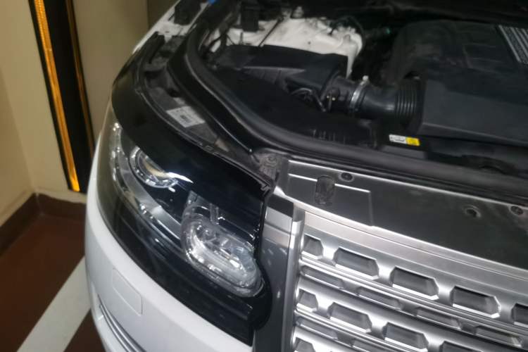 Used Land Rover Range 2016 3.0 SC V6 Vogue SE Long-Wheelbase Edition Engine Bay Right