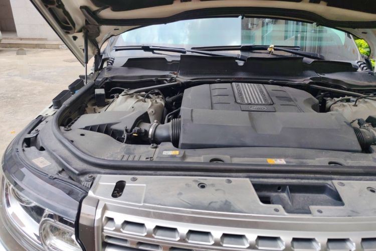 Used Land Rover Range 2016 3.0 SC V6 Vogue SE Long-Wheelbase Edition Engine Bay Right