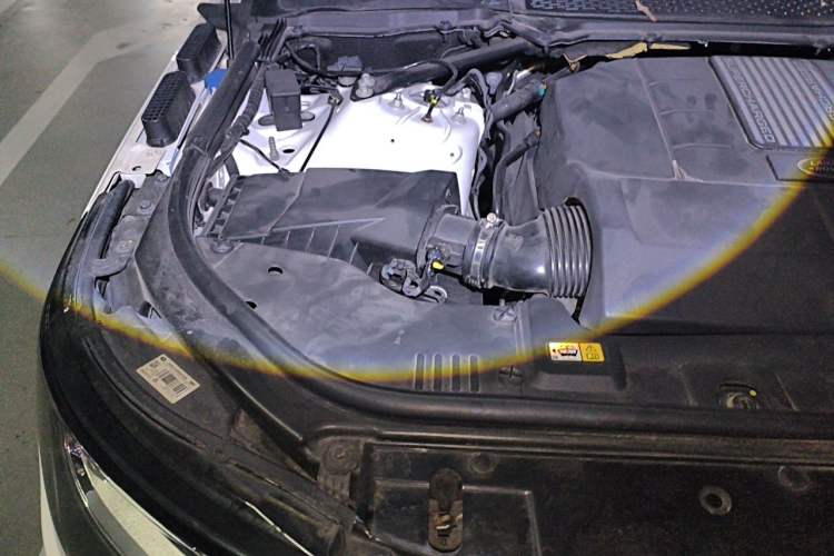 Used Land Rover Range 2016 3.0 SC V6 Vogue Engine Bay Right