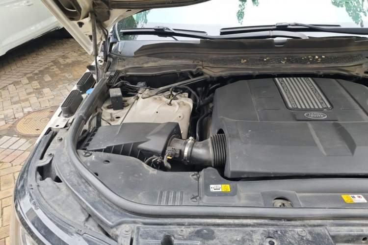 Used Land Rover Range 2016 3.0 SC V6 Vogue Engine Bay Right